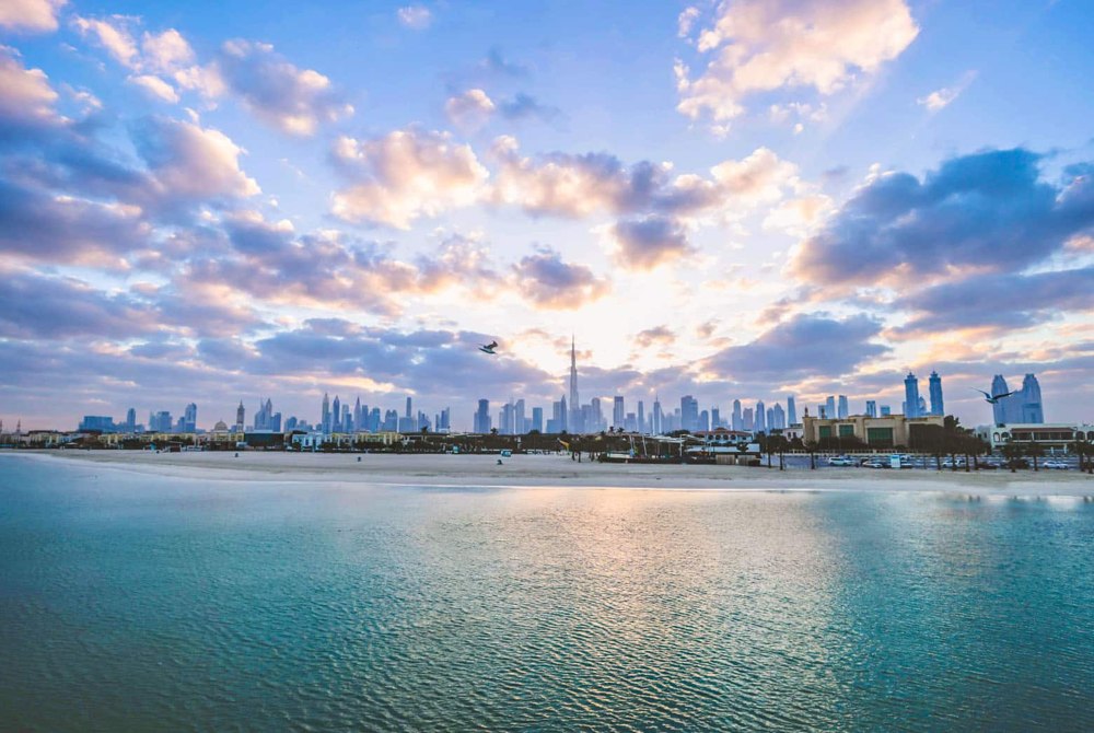 Dubai: çölden şehrin ışıklarına